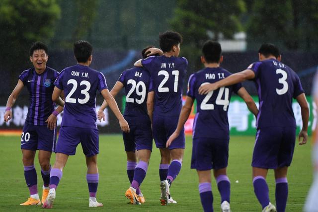 马刺94-82完胜爵士！榜眼秀尴尬，42号秀立大功，韩国天才22+5+2